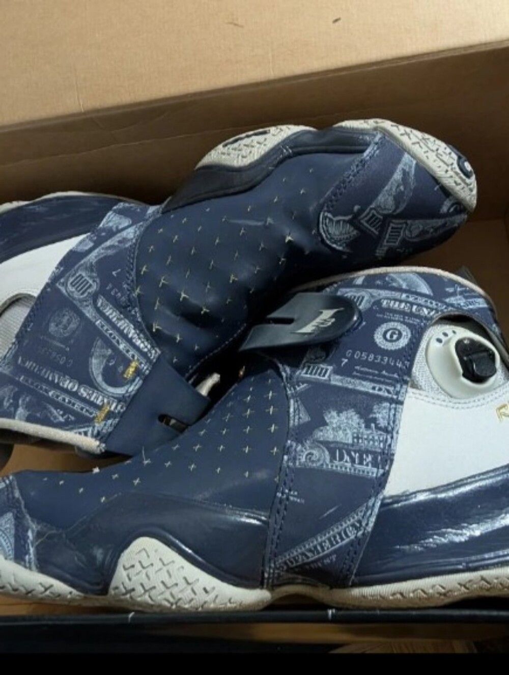 Reebok Answer X Allen Iverson Pump up Blue money print Georgetown sz 9.5